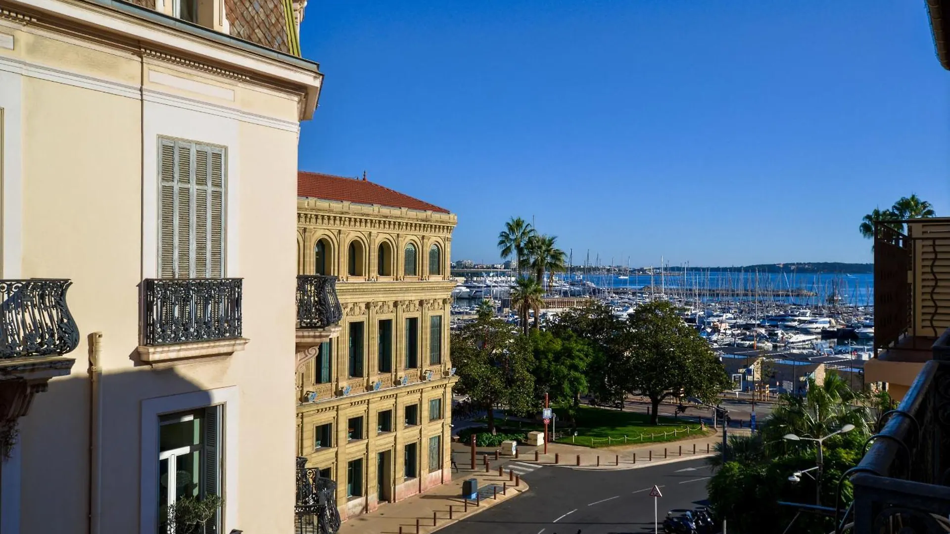 Cornut 4A Apartment Cannes 0*,  France