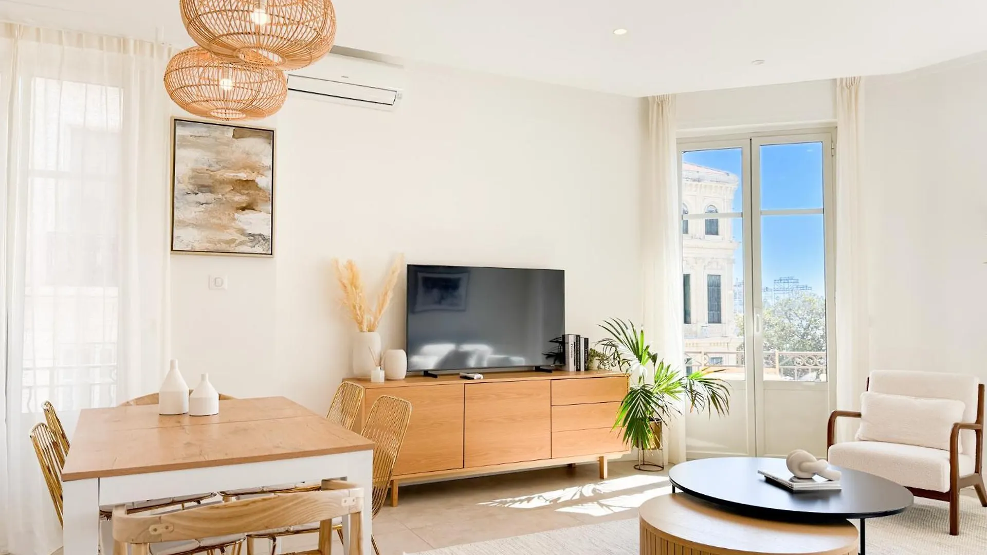 Cornut 4A Apartment Cannes