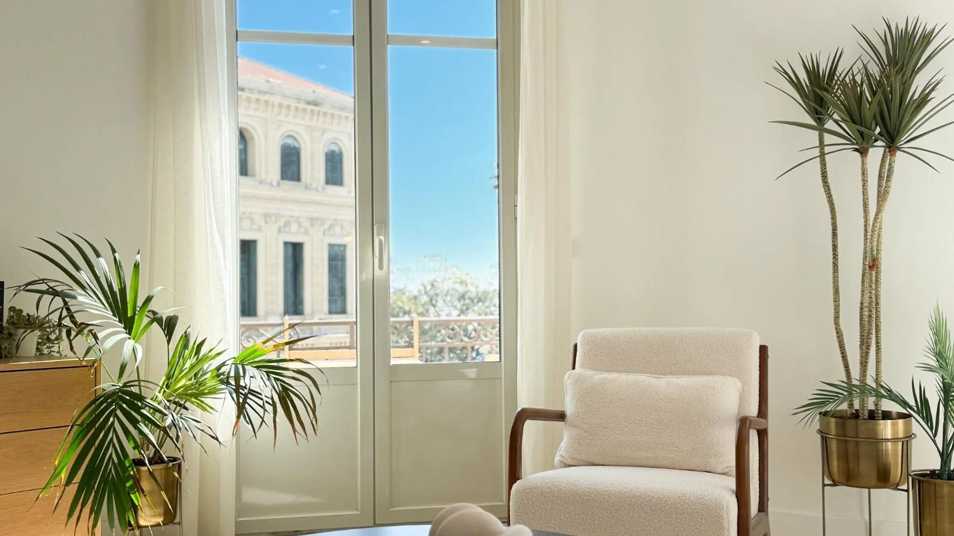 Cornut 4A Apartment Cannes