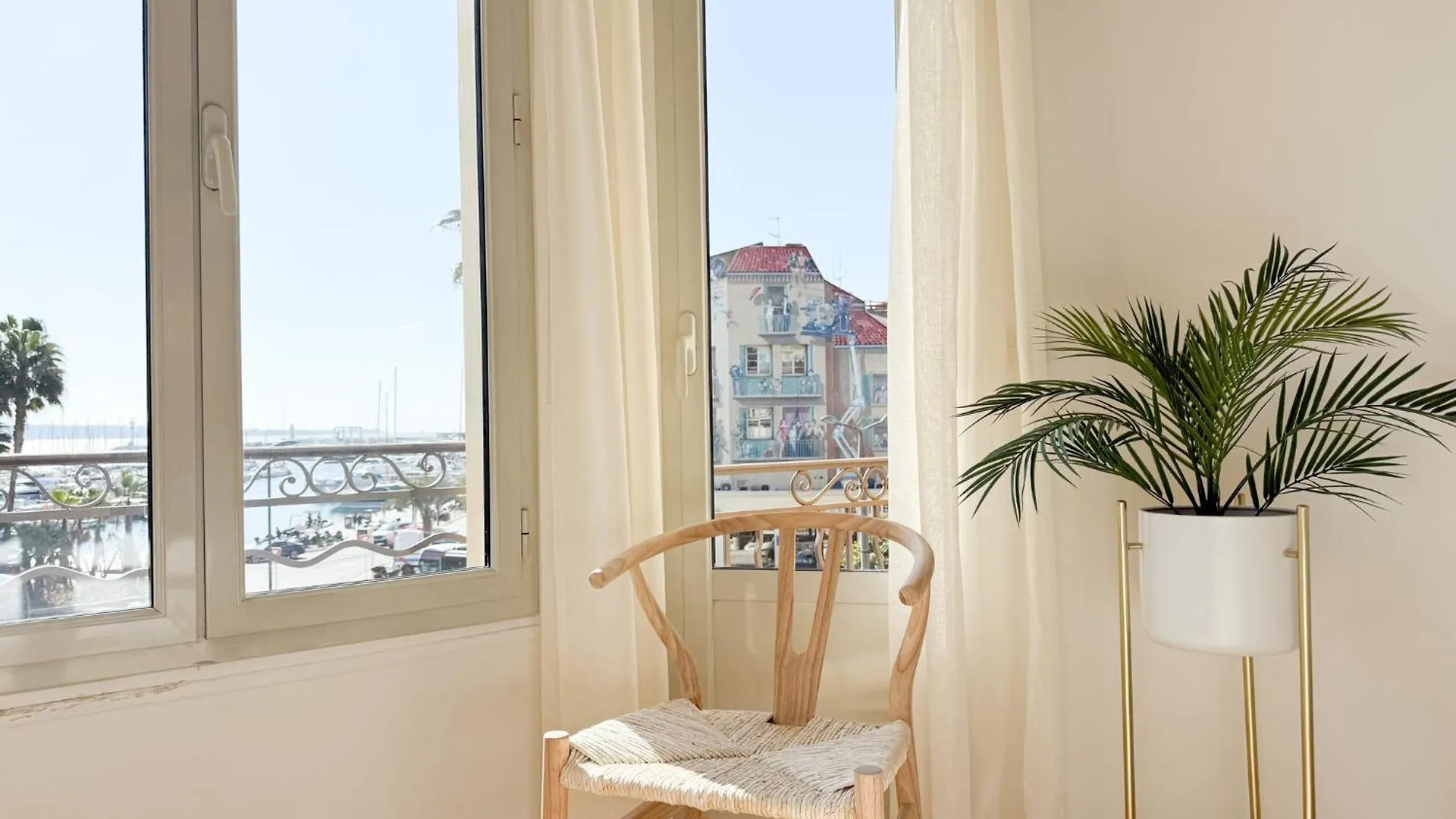Cornut 4A Apartment Cannes